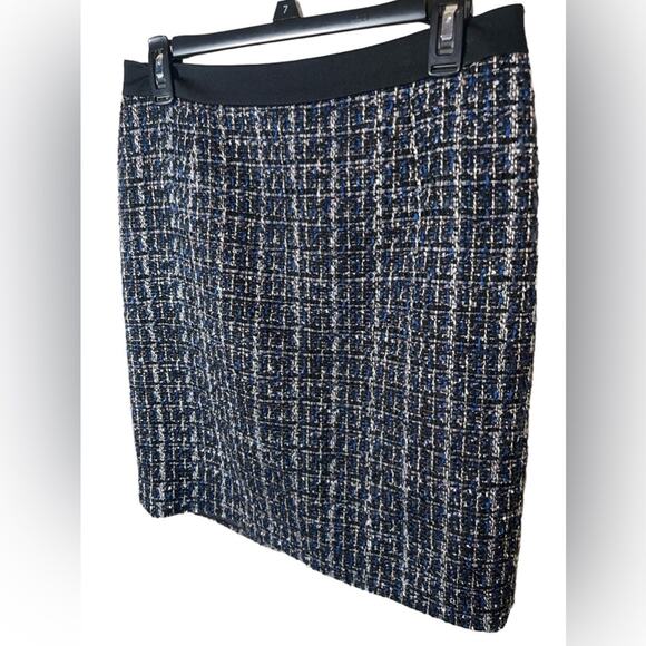 White House Black Market Shimmery Tweed Skirt Size 6 - Picture 4 of 9